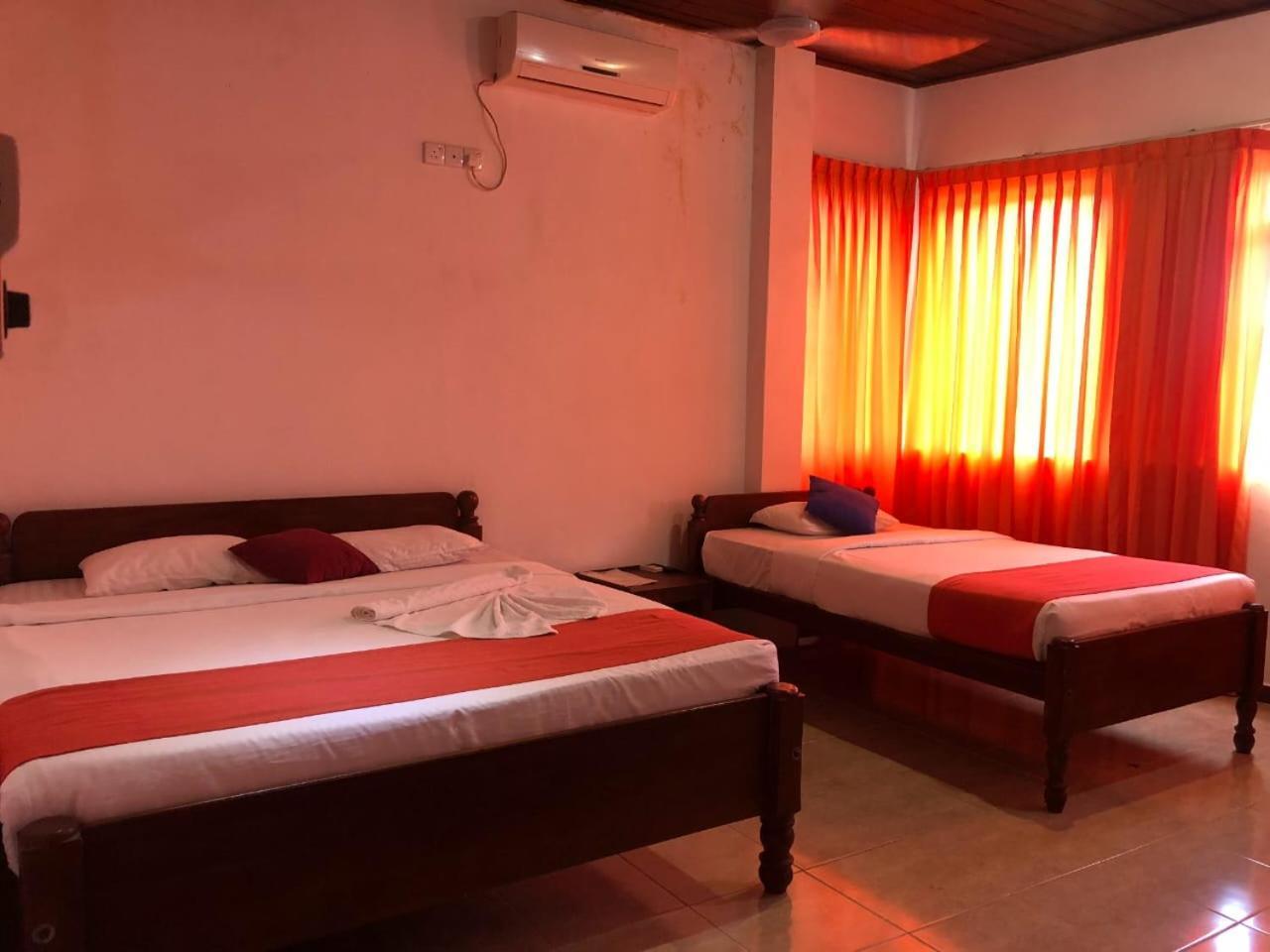 Hotel Aradhana Galle Exterior foto